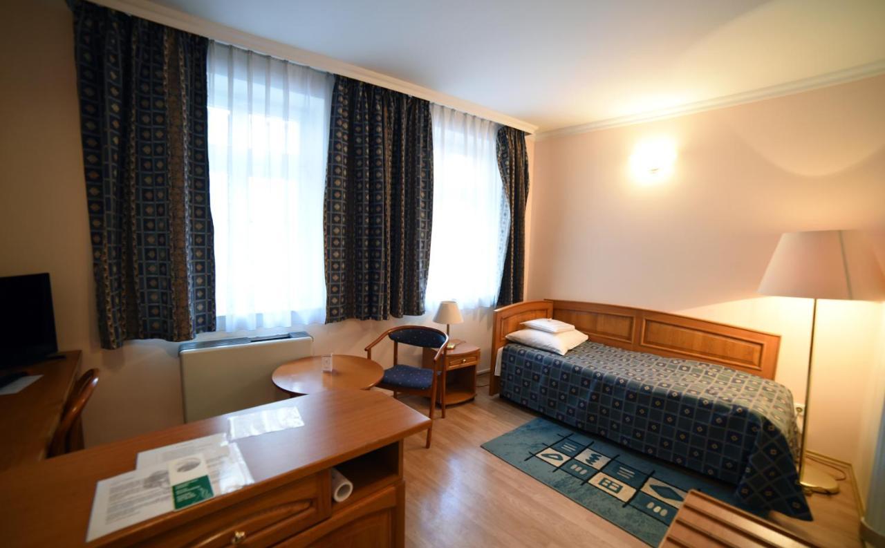 Hotel Pannonia Mişcolţ Exterior foto