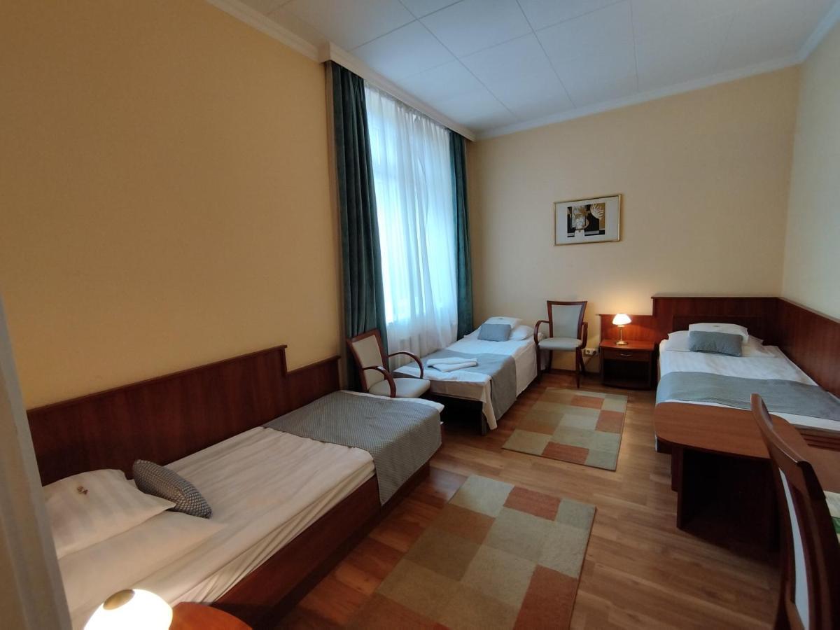 Hotel Pannonia Mişcolţ Exterior foto